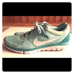 Women’s Nike Flex Run 2015